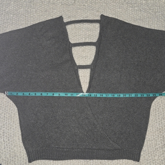 Deep V-Neck Wrap Sweater Dolman Sleeves Gray With Olive Green Hue Size Medium - Picture 11 of 12